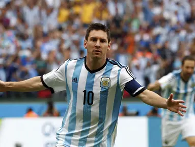 Kapten Timnas Argentina, Lionel Messi, berhasil membawa tim Tango memuncaki klasemen Grup F Piala Dunia 2014 usai mengalahkan Nigeria 3-2 di Stadion Beira Rio, Porto Alegre, Brasil, (25/6/2014). (REUTERS/Darren Staples)