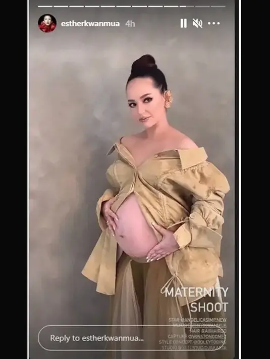 Angelica Simperler (Instagram/estherkwanmua)