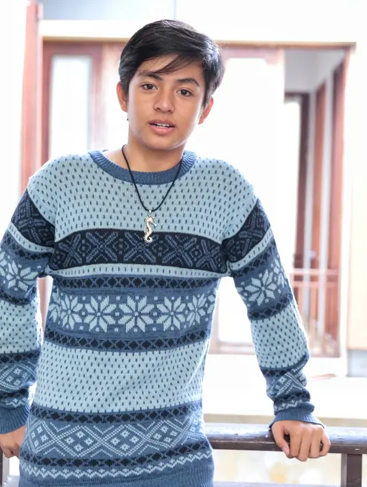 Baik Angga Aldi dan Syifa Hadju masih malu-malu mengakui dirinya terlibat dengan cinta lokasi. Mereka juga masih enggan mengatakan hubungan mereka yang sebenarnya. (Adrian Putra/Bintang.com)