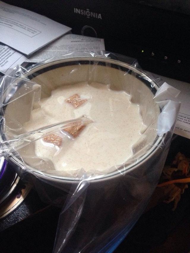 Terlalu Kreatif, 10 Potret Kelakuan Orang Malas Ini Bikin Tepuk Jidat