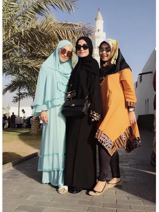 Saat ditemui di kawasan Tendean beberapa waktu lalu, Ayu Ting Ting mengaku ingin merayakan pergantian tahun ini di Tanah Suci Mekah. (Instagram/ayutingting92)