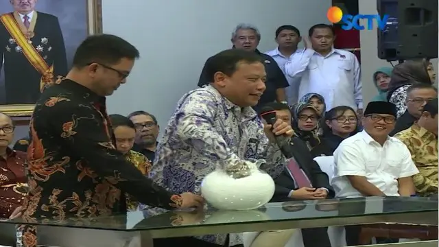 Nampak sejumlah pimpinan partai turut hadir dalam pengundian nomor urut. Di antaranya, Ketua Umum PDI Perjuangan Megawati Soekarnoputri, Partai Golkar diwakili Airlangga Hartato.
