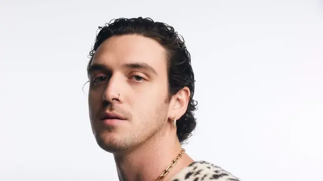 Selebgram Aul Pinjam Uang 100 Ribu pada Lauv, Netizen: Ngakak Abis!