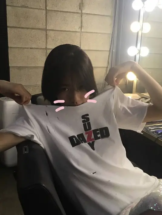 Selain cantik menawan, ia juga punya kepribadian yang menyenangkan. Ia punya sifat yang periang dan ramah terhadap para penggemarnya. (Foto: instagram.com/skuukzky)