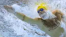 Perenang Australia, Kyle Chalmers bertanding dalam final renang estafet gaya ganti 4x100 meter putra pada hari keenam Commonwealth Games di Sandwell Aquatics Centre, Birmingham, Inggris, 3 Agustus 2022. (AFP/Oli Scarff)