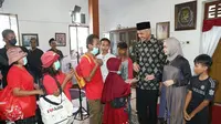 Gubernur Jawa Tengah Ganjar Pranowo melakukan open house merayakan hari kedua Lebaran 2023 pada Minggu 23 April di kediaman sang ayah di Kutoarjo, Purworejo, Jawa Tengah. (Instagram @ganjar_pranowo)
