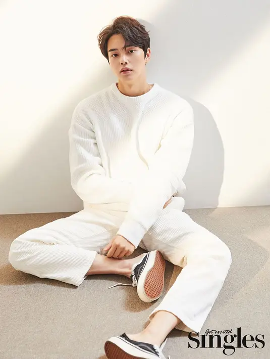 Song Kang (Instagram/songkang_b)