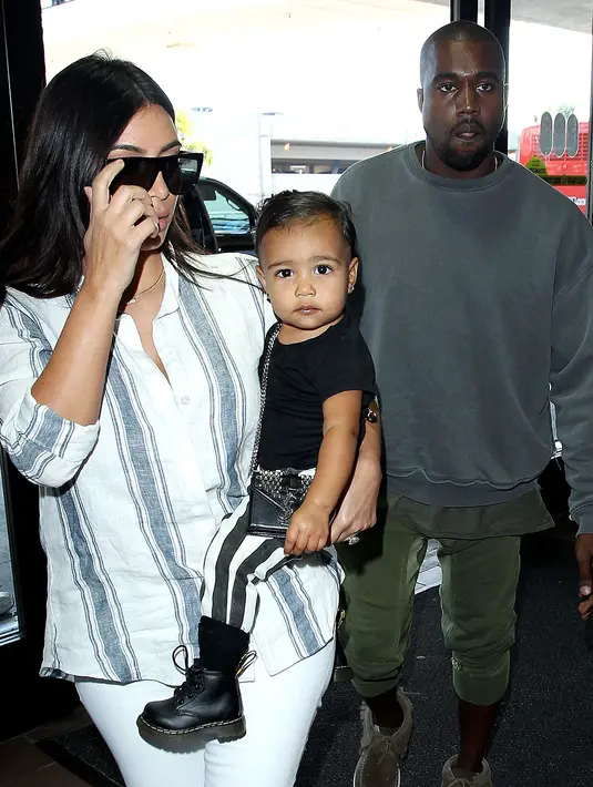 "Saat itu aku sangat takut. Aku pikir hidupku sudah berakhir. Aku tak keibuan. Aku benar-benar berpikir bahwa hidupku sudah berakhir," lnjut Kim. (Time)