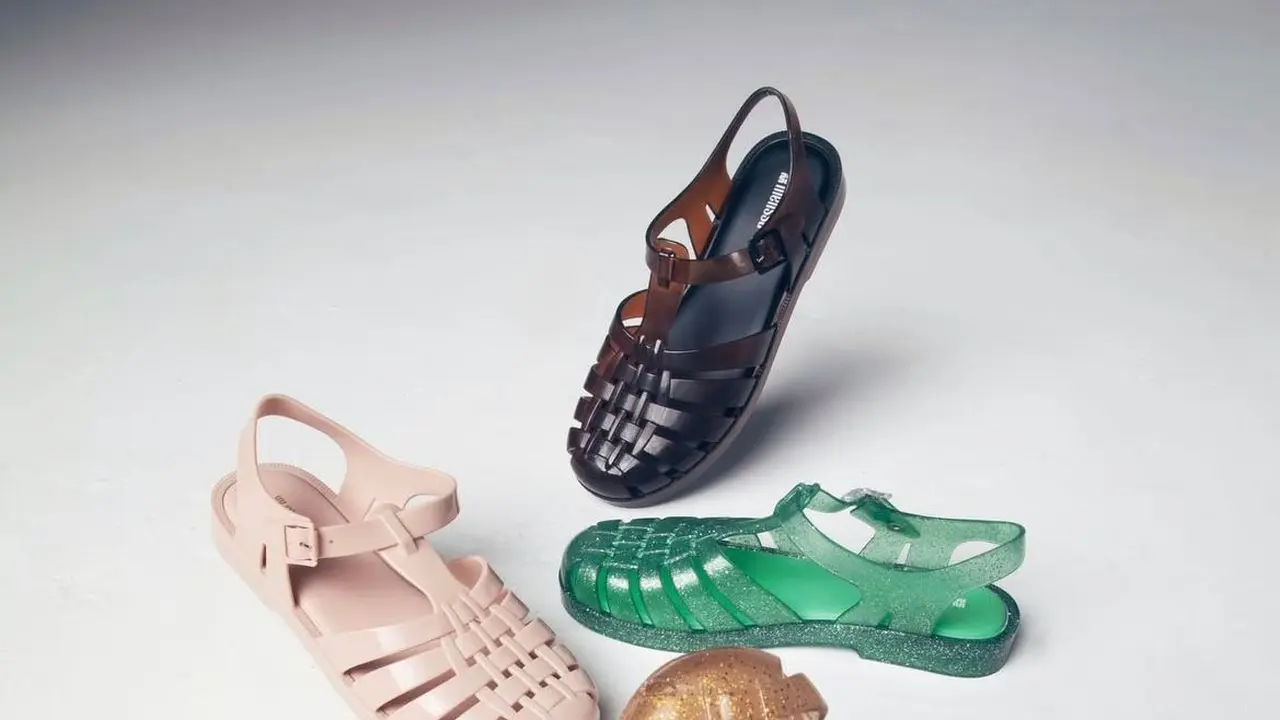 Rekomendasi sepatu untuk musim hujan