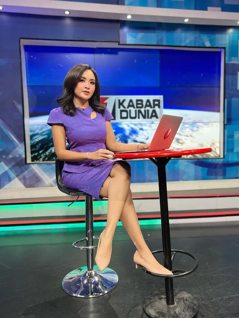 Prima Alvernia merupakan presenter berita dan tayangan olahraga TV One (https://www.instagram.com/p/CekrkPYJkXY/)