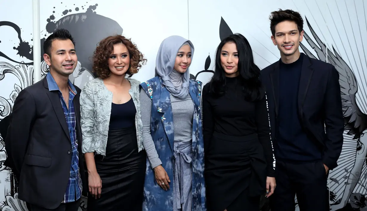 'Single ini menceritakan keseharian kami. Kalau ada yang dengar mungkin akan bilang 'Gila, ceritanya gue banget!,' ucap Bella. (Andy Masela/Bintang.com)