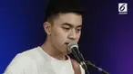 Kali Ini Rifan membawakan lagu Tanah Air dalam program Akustik Plus