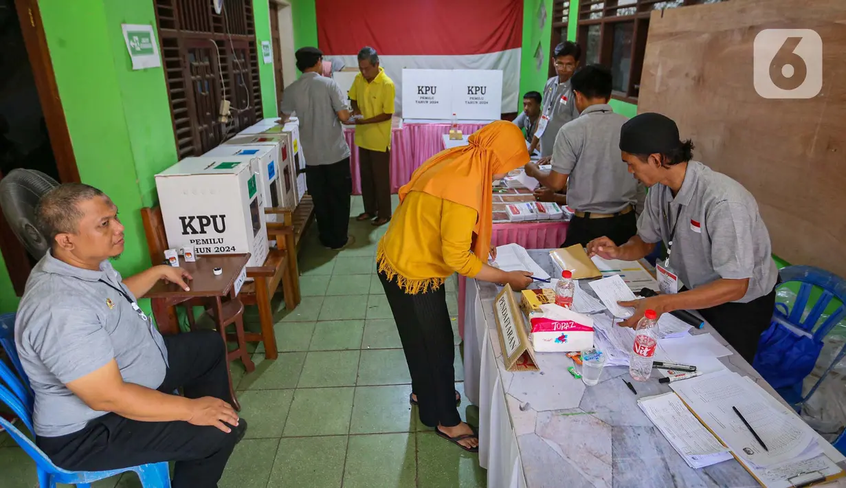 Pemungutan suara susulan di empat TPS ini dilakukan akibat banjir yang melanda wilayah Larangan Utara pada 14 Februari 2024 lalu. (Liputan6.com/Angga Yuniar)