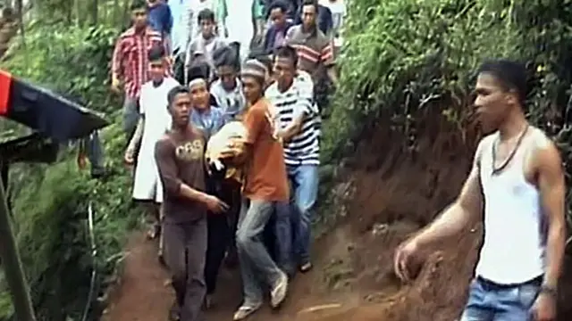 Tambang Emas Longsor, 8 Warga Sukabumi Tewas tertimbun