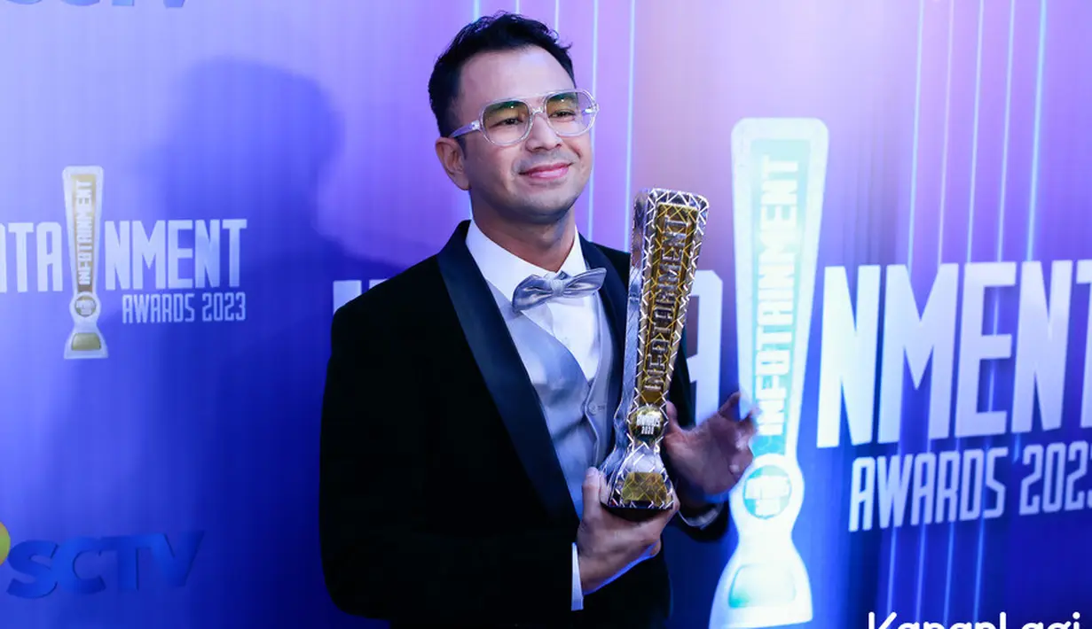 Anak kedua Raffi Ahmad, Cipung meraih dalam kategori Best Viral Celebrity. Dalam kategori tersebut ada nama Aldi Taher, Putri Ariani, dan Rafael Tan. Selain itu, nama Cipung juga masuk dalam kategori Gorgeous Baby. [Foto: KapanLagi.com/Bayu Herdianto]