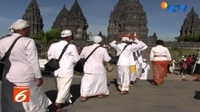 Upacara mendak tirta ini mengandung makna memohon ijin kepada yang Maha Widi untuk keselamatan dunia dan seisi-nya