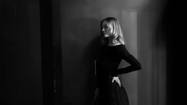 8. Scorpio (23 Oktober - 21 November): Rock Alternatif atau Musik Misterius