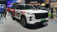 AI Bikin Parkir Semudah Tekan Tombol, Jaecoo J7 SVP Jadi Sorotan