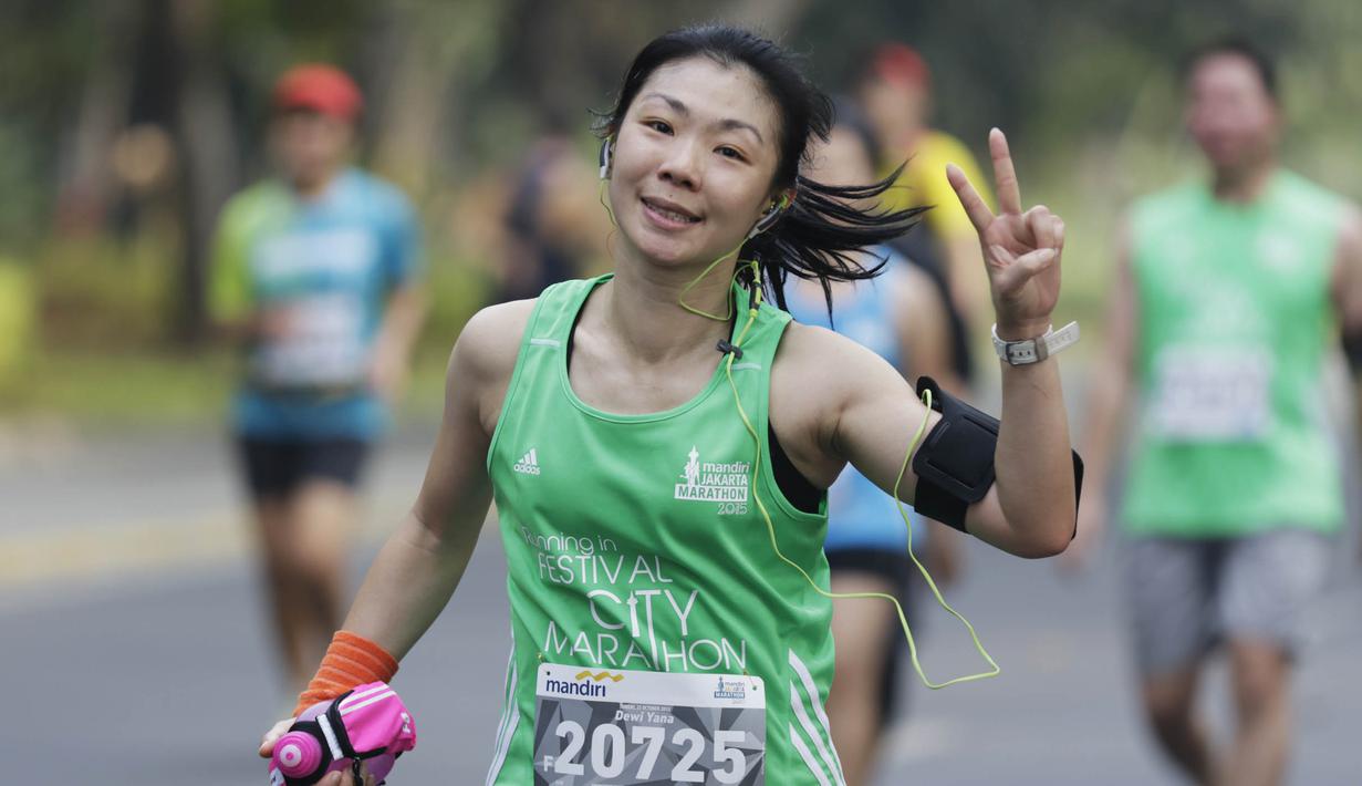 Mandiri Jakarta Marathon 2015 menggelar 5 kategori yakni, full marathon (42.195km), half marathon (21km), 10km, 5km, dan Maratoonz (children's sprint). (Bola.com/Vitalis Yogi Trisna)