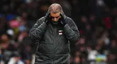 Pelatih Tottenham Hotspur, Ange Postecoglou, tak mampu menutupi kekecewaan setelah anak asuhnya kembali telan kekalahan di lanjutan Liga Inggris 2024-2025. (Mike Egerton/PA via AP)