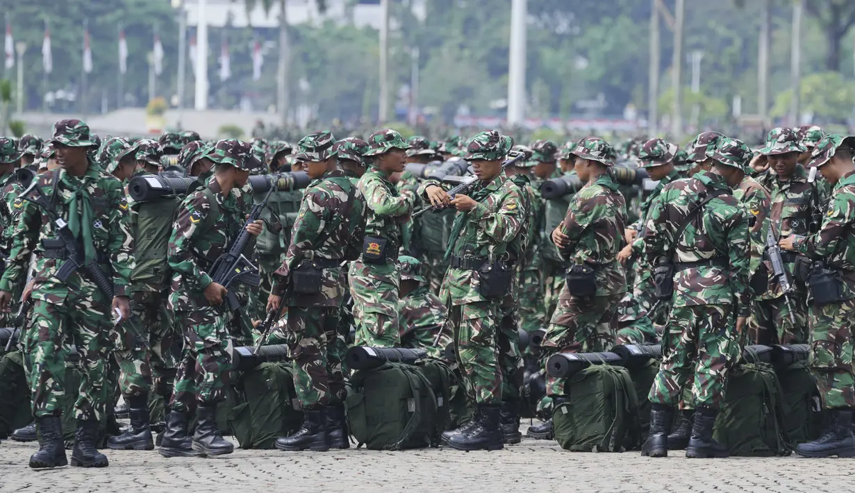 Untuk diketahui, ada sejumlah aliansi masyarakat dan mahasiswa yang meminta izin untuk kembali menggelar unjuk rasa, baik di depan gedung MPR-DPR-DPD maupun di sejumlah lokasi lain. (AP Photo/Tatan Syuflana)