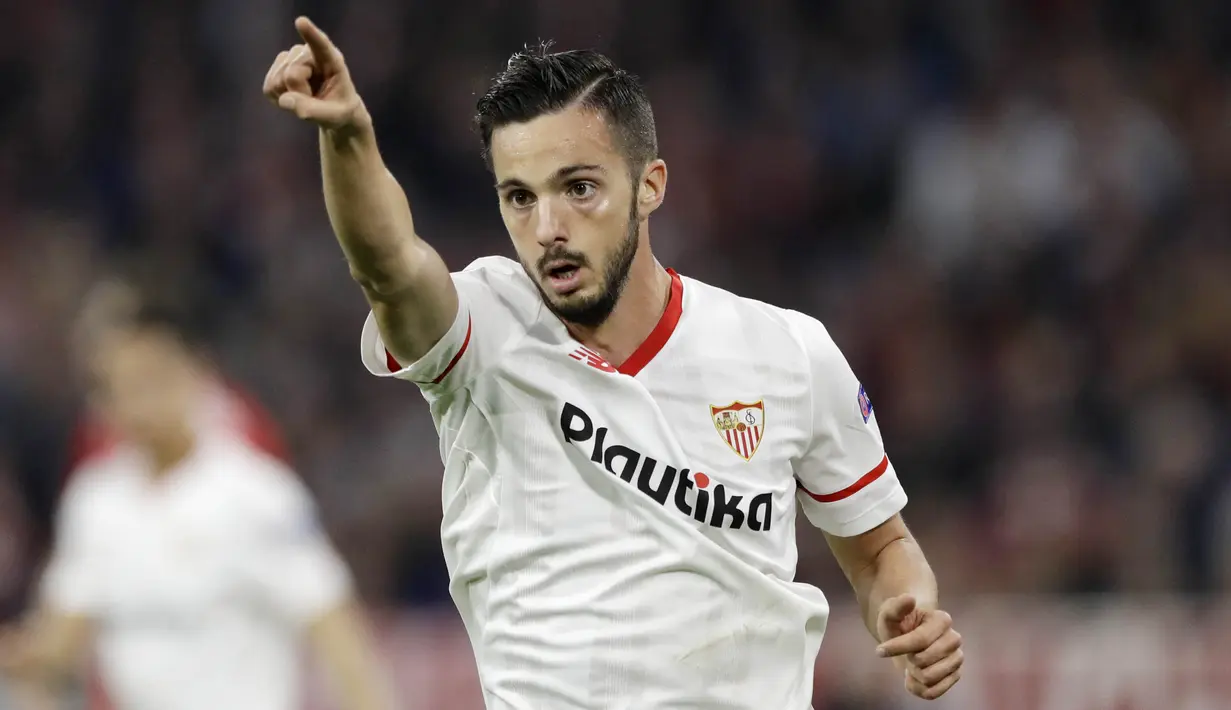 Pemain Sevilla, Pablo Sarabia, merayakan gol yang dicetak nya ke gawang Bayern Munchen pada laga Liga Champions di Stadion Sanchez Pizjuan, Selasa (3/4/2018). Bayern Munchen menang 2-1 atas Sevilla. (AP/Matthias Schrader)