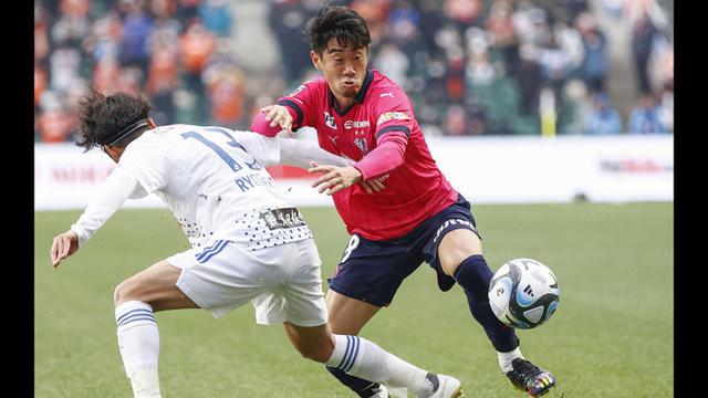 Foto: Jadi Pemain Indonesia Pertama di J1 League Bersama Cerezo Osaka, Justin Hubner Senang Bisa Main Bareng Eks Penggawa MU, Shinji Kagawa