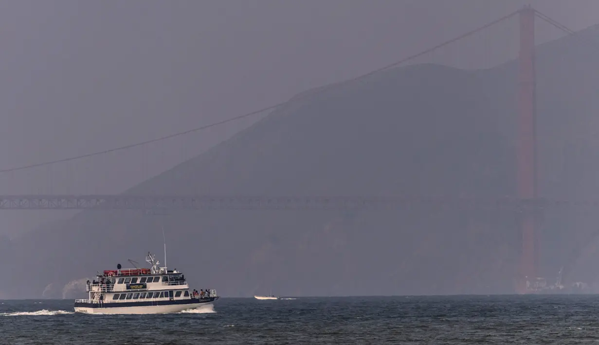 Kualitas udara di wilayah tersebut kemungkinan besar tidak akan membaik hingga hari Jumat. (Stephen Lam/San Francisco Chronicle via AP)