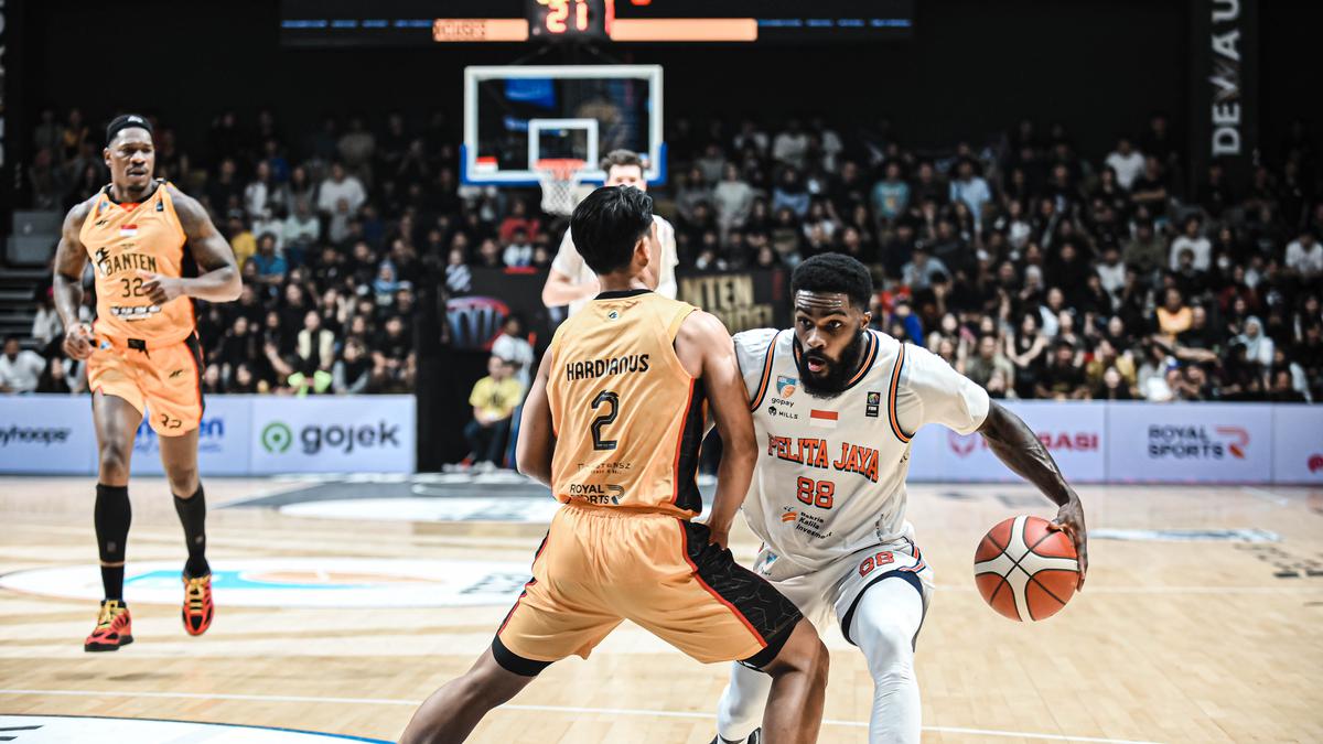 Bungkam Dewa United, Pelita Jaya Juara Musim Reguler IBL 2025
