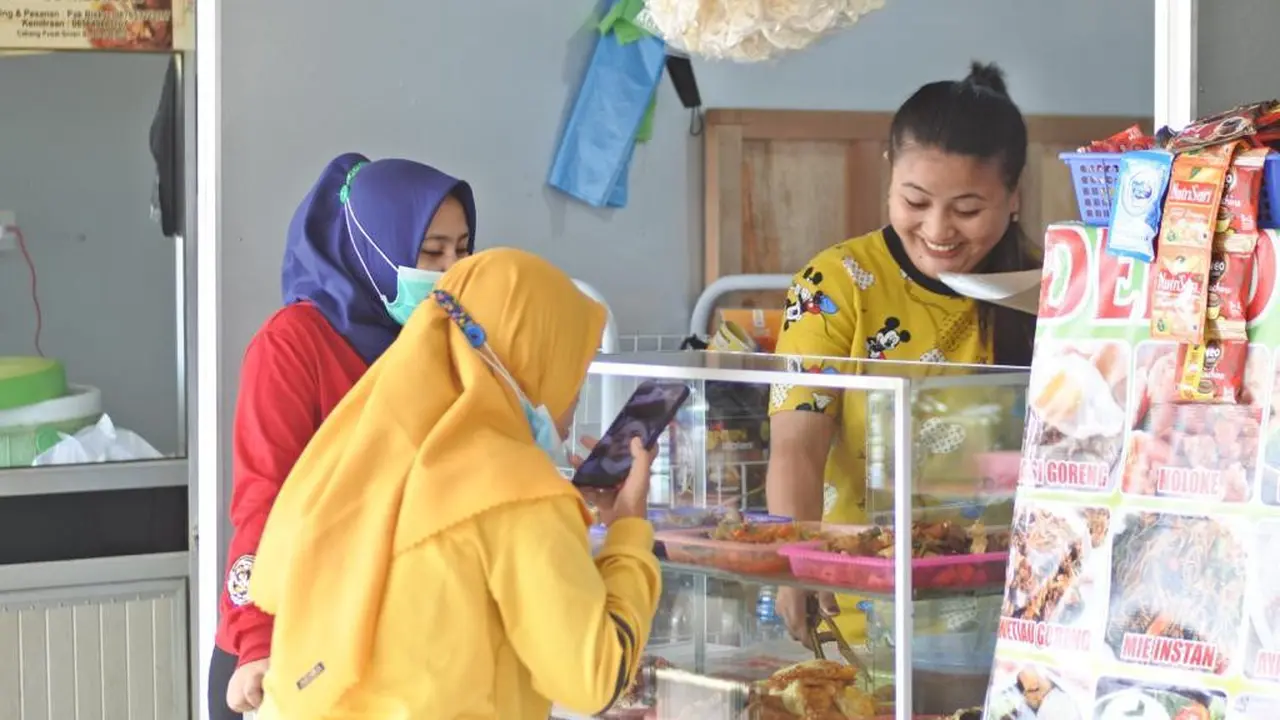 Dupak Grosir Resmikan Food Court dan Bagikan Sembako Gratis
