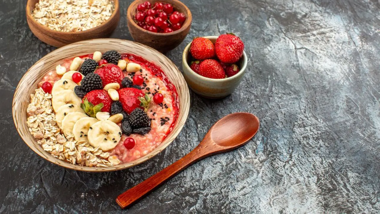 7 Ide Olahan Biji-Bijian untuk Menu Diet Sehat dan Bergizi (photo by freepik.com)