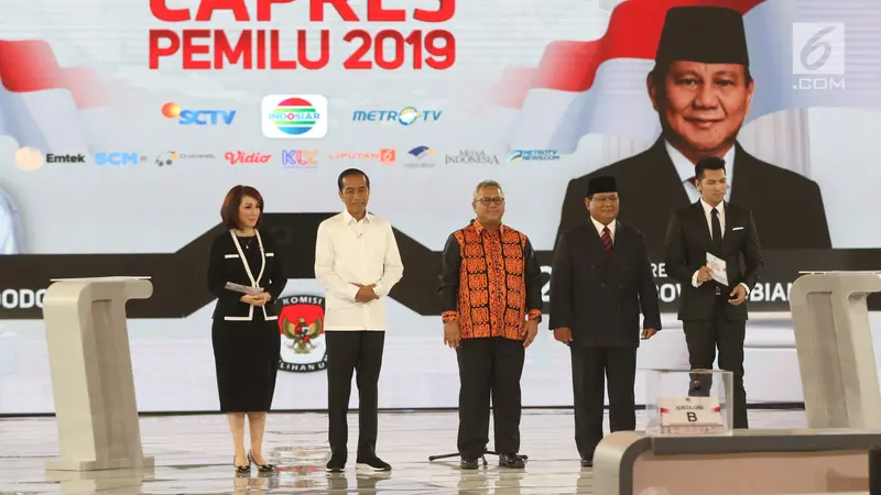 Kehangatan Jokowi - Prabowo Awali Debat Keempat Pilpres 2019