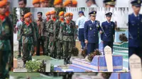Pemakaman Serda Sugiyanto yang menjadi korban kecelakaan Pesawat Hercules C-130 (Liputan6.com/ M Syukur)