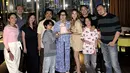 Perayaan ulang tahun diadakan di sebuah restoran mewah. BCL dan keluarga tampak penuh kehangatan menikmati makan malam bersama untuk merayakan hari bertambahnya usia sang ibunda. ‘Oma’s Birthday Dinner,’ tulis pelantun lagu Cinta Sejati itu. (Liputan6.com/IG/@emmymuchlis)