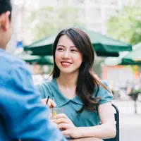 ilustrasi pasangan kencan/TimeImage Production/Shutterstock