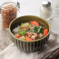 Resep Sayur Sop Ayam Kuah Bening./Copyright&nbsp;shutterstock.com/g/IkaRahma