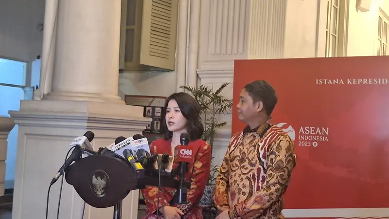 Wakil Ketua Dewan Pembina PSI Grace Natalie usai bertemu Presiden Jokowi di Kompleks Istana Kepresidenan Jakarta, Senin (4/9/2023). (Liputan6.com/Lizsa Egaham)