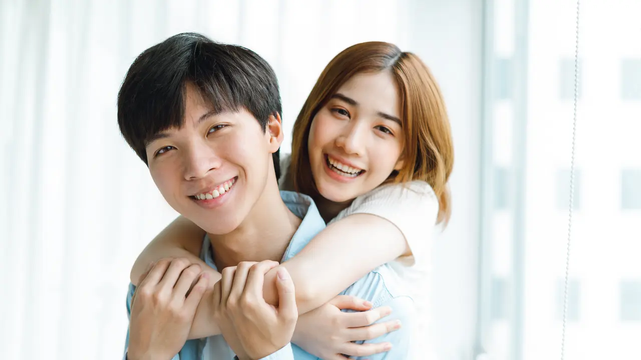 pasangan cinta