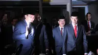 Sambil bercanda Ahok mengaku jika Presiden Jokowi pasti membekingi dia saat menjadi Gubernur DKI Jakarta, Jakarta, Senin (25/08/2014) (Liputan6.com/Herman Zakharia)
