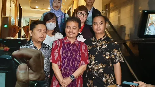 Eks Menpora Roy Suryo di Polda Metro Jaya. (Liputan6.com/Ady Anugrahadi)