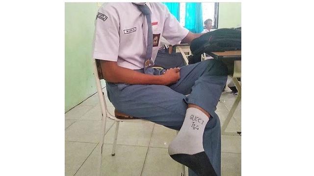 6 Potret Gucci dengan Kearifan Lokal Ini Bikin Tepuk Jidat
