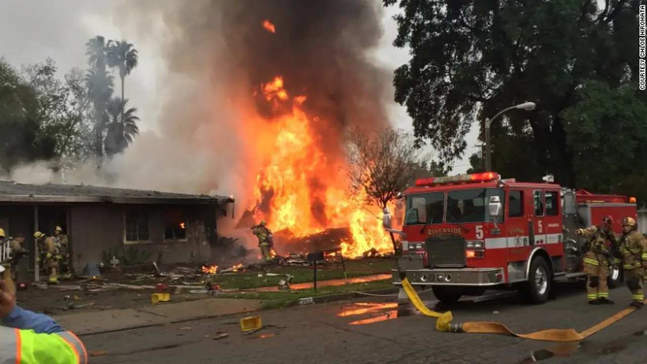 Lokasi pesawat jatuh tabrak rumah warga di California. (Doc Chloe Hirohata)