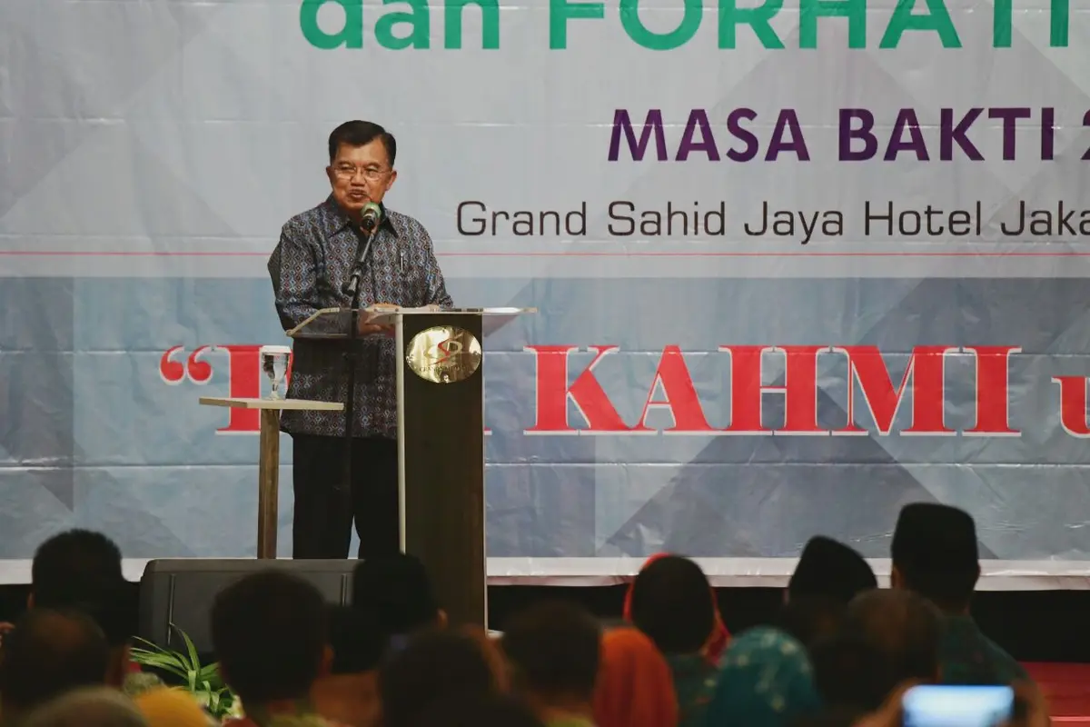 Wapres Jusuf Kalla saat memberikan sambutan di acara KAHMI