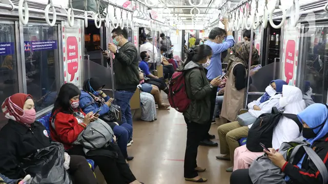 Pekan Pertama PSBB, Begini Suasana Stasiun Manggarai