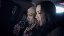Chloe Bennet sendiri ternyata pernah tampil di MV Big Bang yang berjudul Tonight, loh! (chloe-bennet.com)