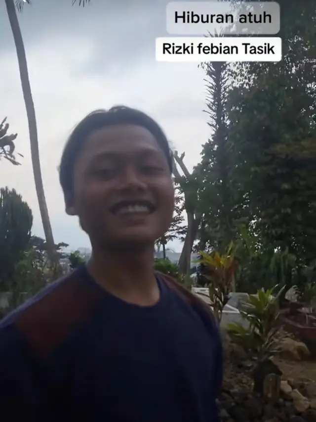 Pria Mirip Rizky Febian