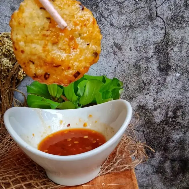 Resep cireng nasi bumbu rujak. (dok. Cookpad @KreasiUmmaGhuma)