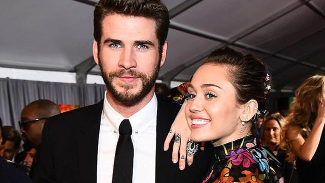 [Bintang] Miley Cyrus - Liam Hemswoth