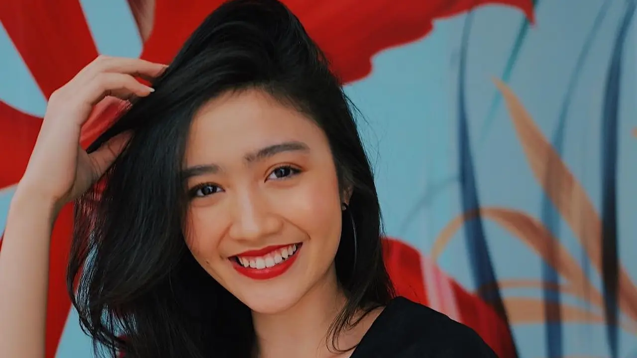 [Bintang] Febby Rastanty