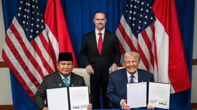 Presiden RI Prabowo Subianto dan Presiden Amerika Serikat (AS) Donald Trump resmi meneken perjanjian dagang.